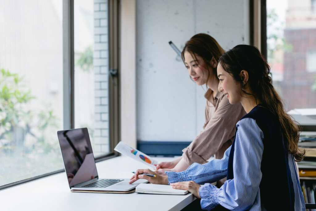 「固定席ゼロ」オフィスで社員は本当に自由になれたのか？―フリーアドレスの理想と現実を見つめ直す